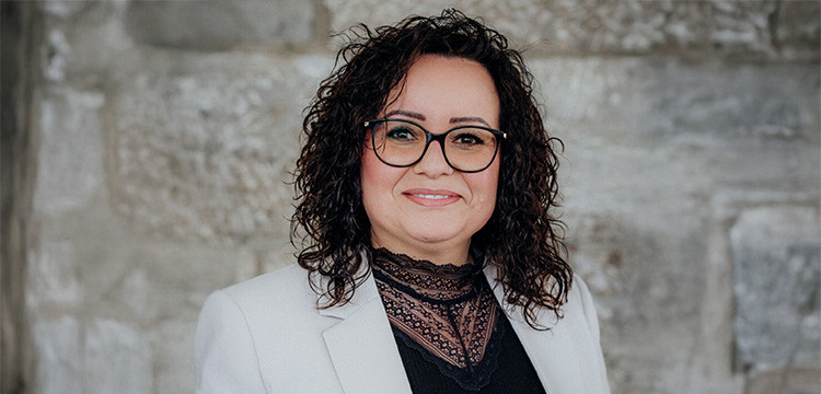 Rebecca Becker, Buchhaltung